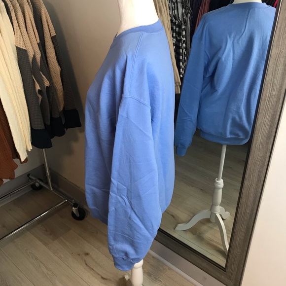 Blue Embroidered Crewneck Sweatshirt "Be Kind" - Picture 3 of 6